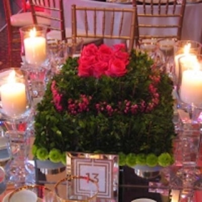 Florals from Chad Finucan Floral Design adorned the dinner tables in the Dominion Club at 1 King West during Holt Renfrew's SuperStar Awards gala.