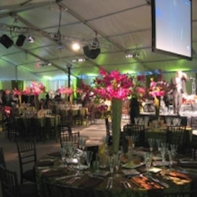 Forget Me Not Flowers and Up and Coming Events worked together to create a spring ambiance at Roy Thomson Hall for the annual Mount Sinai Hospital Auxiliary Gala, featuring Grammy award winning jazz singer Diana Krall as the headline entertainer.