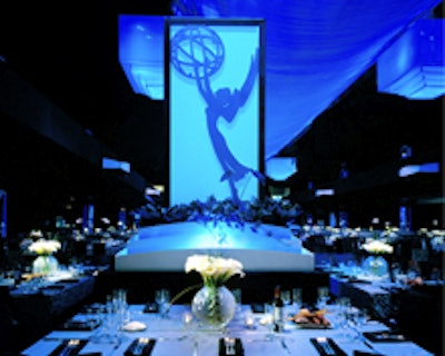 Event producers incorporated the statuette's silhouette into the decor.