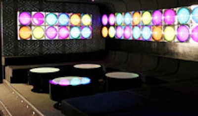 Ecco Ultra Lounge