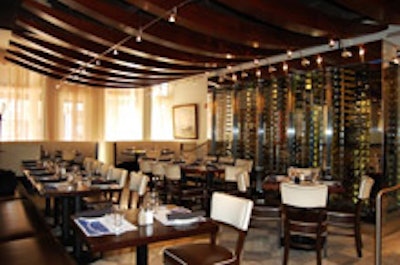 The dining room at Legal Sea Foods in Penn Quarter