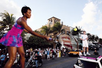 Tennis pros Venus Williams and Andy Murray stopping traffic in Miami