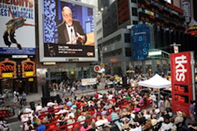 Crowds at Sunday's Tony simulcast