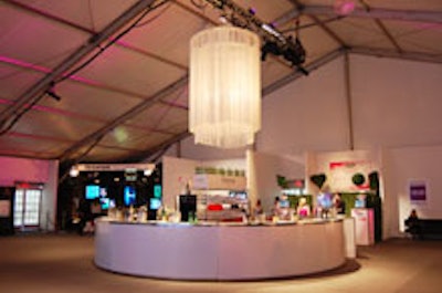 The main bar in the Fashion Environment