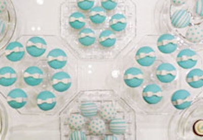 Tiffany-style cupcakes by Mark Joseph Cakes