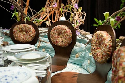 Mix-and-match upholstery at David Beahm's table