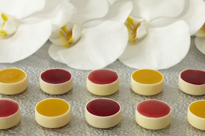 R780138panna Cotta In White Chocolate Cup