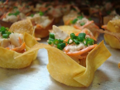 Chinese Chicken Salad in Wonton Cup