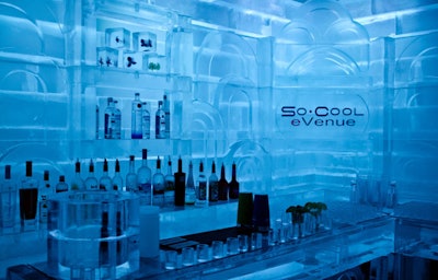 R806751evenue Ice Lounge Bar