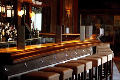 Verdea's bar area, which consists of the grand bar and a wine bar, accommodates a total of 66 people.