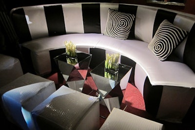 E21265modloungealone