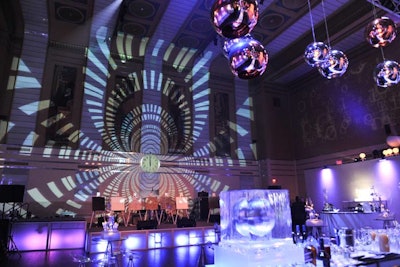 Box Top Productions designed the three-dimensional mappings projected on the walls of the trading floor.