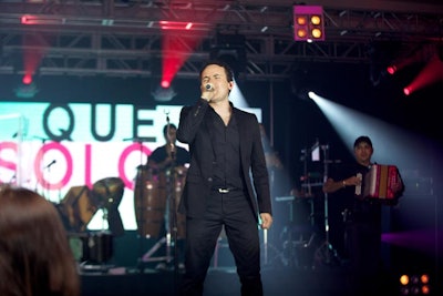 Latin Grammy winner Fonseca performed on stage for guests later in the evening.