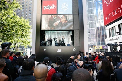 The public promotion gathered hundreds of consumers in the Herald Square pedestrian plaza, drawing foot traffic from nearby shops, tourist attractions, and offices.