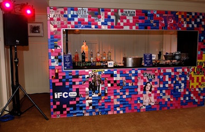 Sticky notes covered a bar.