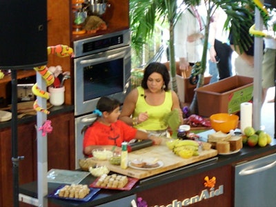 Rachael Ray demonstrated how to make healthy after-school snacks with the help from kids in the audience.