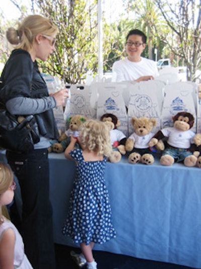 A Build-A-Bear station attracted kids.