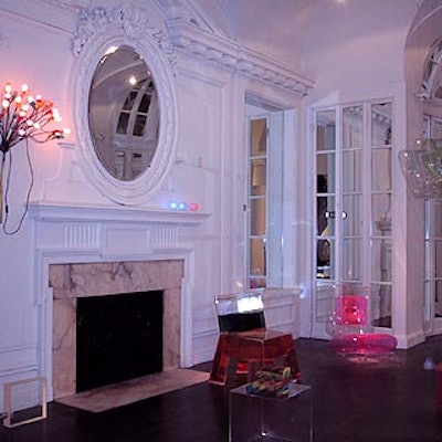 The event also included installations of pieces from more than 100 interior designers and artists.