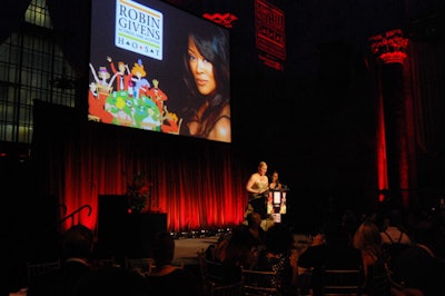 Before the playing began, the evening started with a seated dinner and presentation hosted by Robin Givens and Emme.