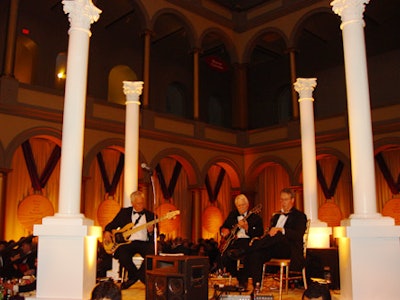Musicians from Wright Music & Productions played on a center platform during the reception, surrounded by Greek columns.