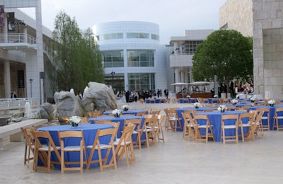 At the Getty gala, Pivotal Events opted for minimal decor, choosing low-cost linens and simple centerpieces.