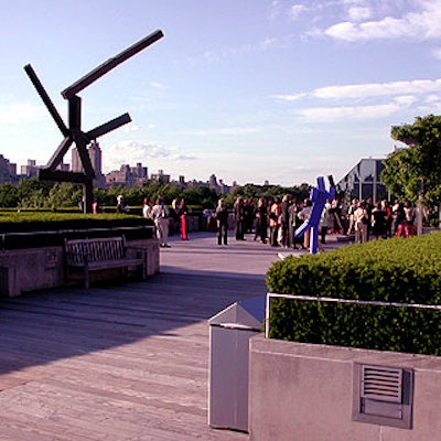 E1101sho 01 0607 Copeatthemet 4 320