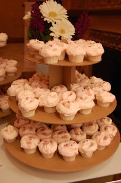 Telus offered Pink Pearl cupcakes to guests.