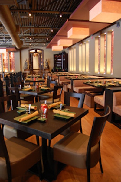The main dining room, which seats 276, is decorated in a warm colour palette with bamboo and porcelain tile floors.