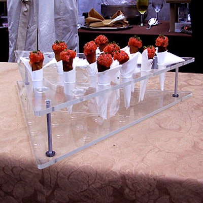 E1108sho 01 0607 Cmowjamesbeardtribute Catering 1 320