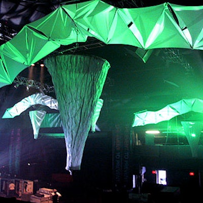 Huge hanging decor pieces changed colors during the concert with SFX's dramatic lighting.