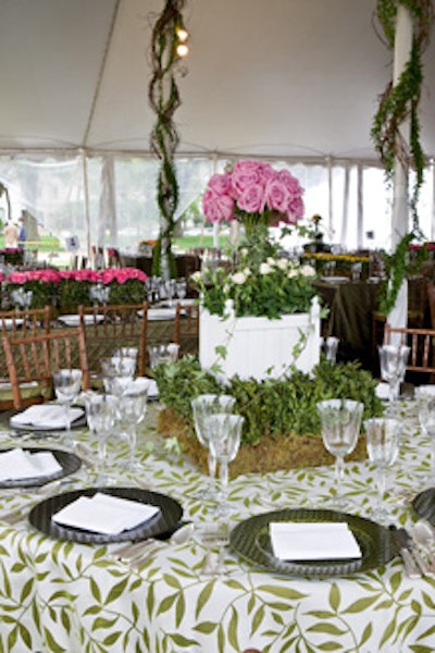 The linens alternated between patterns of grass green leaves and quilted silk versions.