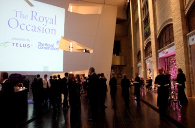 The RCM displayed its revamped logo on screens throughout the ROM.