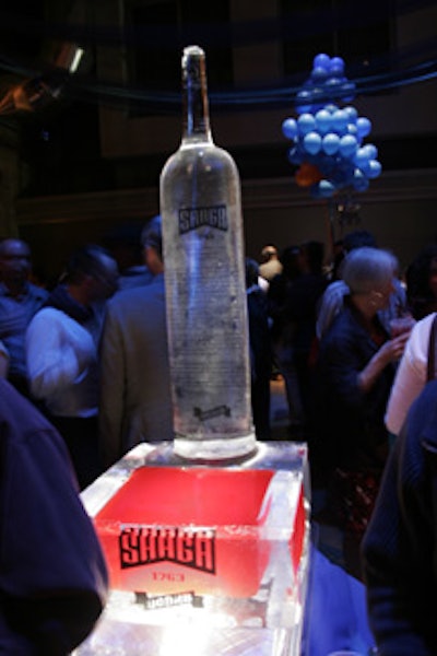 For liquor sponsor Saaga 1763 Vodka, Okamoto Studios created an ice sculpture that acted as an additional decor element in the Lepercq Space.