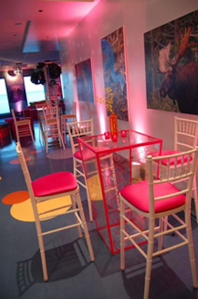 After dinner, dancing took place in the aquarium's Bubble Net restaurant, which became a coral disco with the help of custom furniture and bubble-festooned Lucite tables.
