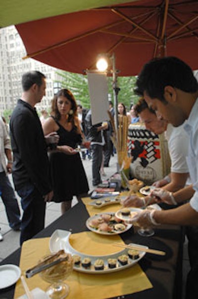 Food stations from 15 Chicago restaurants could be found throughout the museum's main floor, terrace, and outdoor patio.