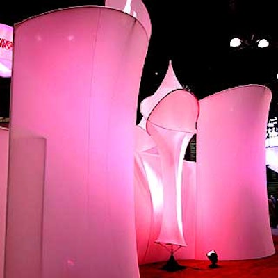 E1175sho 01 0627 Techexpo Workingwomanshow 1 320