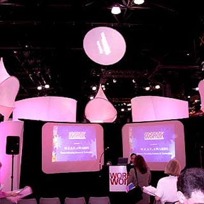E1175sho 01 0627 Techexpo Workingwomanshow 2 320