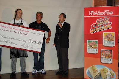 The winner of the competition, Wylie Dufresne, was presented with a check.