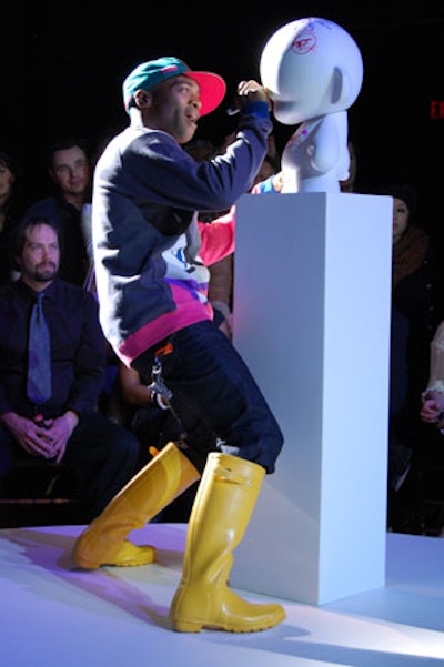 Art toy and clothing retailer Kid Robot went with an urban street theme for its Super Spectacular fashion show in March in Toronto. The models doubled as graffiti artists and drew on a white action figure placed on a pedestal at the end of the runway.