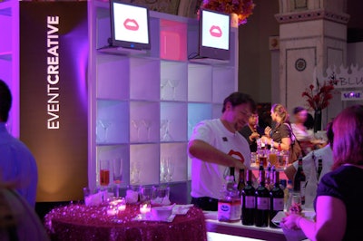 Event Creative set up a central bar in Preston Bradley Hall, replete with the company logo and the Marilyn Monroe-inspired lips-and-mole logo.