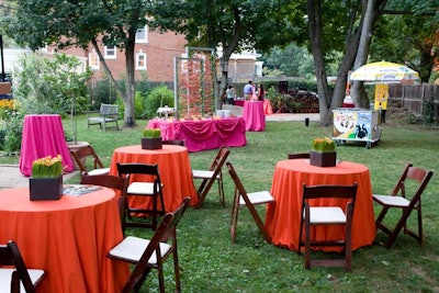 Volanni decorated tables with lawn-party appropriate grassy centerpieces.