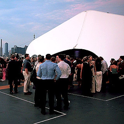 E1227sho 01 0710 Elitemodelsearch Venue 1 320
