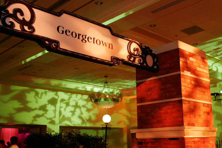 A wrought-iron sign provided an entrance to the spa-centric Georgetown vignette.