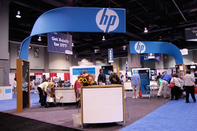 HP kept its display simple and informative with several customer service stations.