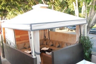 A semi-enclosed cabana sits along Robertson Boulevard.