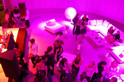 The Buzz Girls used the curvilinear Zune L.A. pop-up venue for its intimate event.