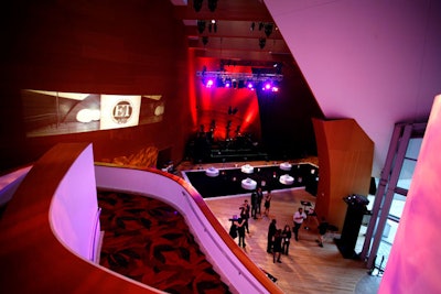 Live concert footage ran on the wall adjacent to the main stage where Billy Idol performed.