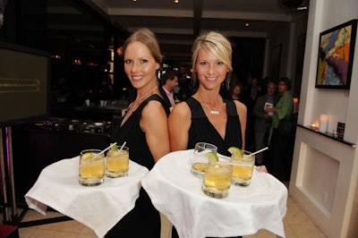 Servers offered guests cocktails made with Chivas Regal 12 and ginger ale to start the evening.