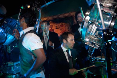 Jeremy Piven took a turn on the drums.