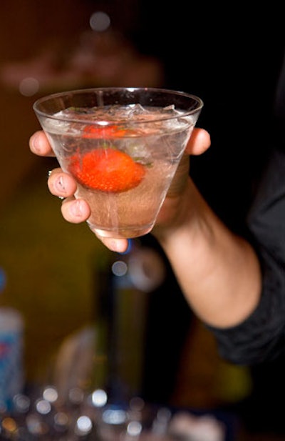 During the cocktail hour, servers offered Artinis, a recipe made with Christiania vodka (an event sponsor), St.-Germain, and seltzer.